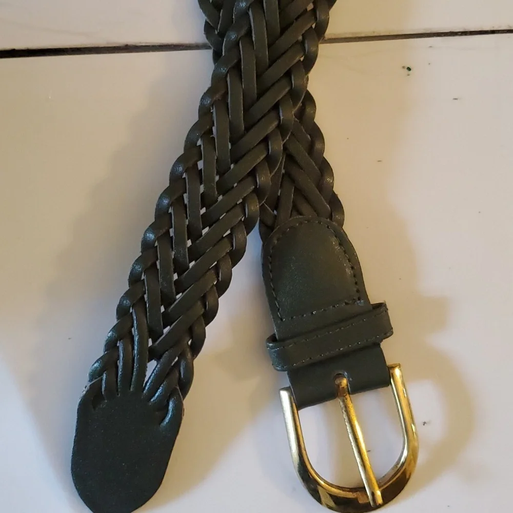New Military green women's leather braided belt size M/L